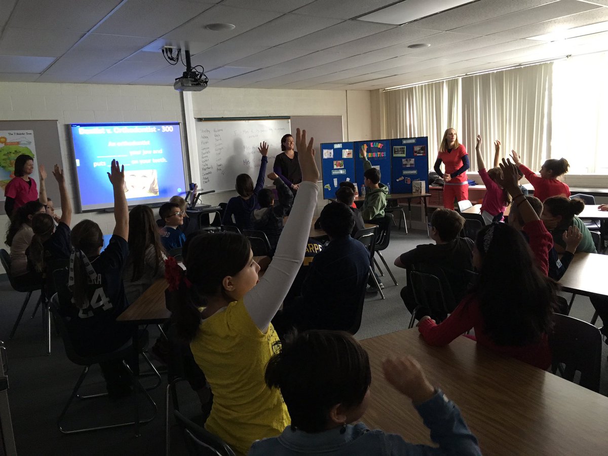 Happy smiles for #NationalDentalHealthMonth <a href="/LamphereSchools/">Lamphere Schools</a>. Thank you #KabotOrthodontics! #WeAreLamphere