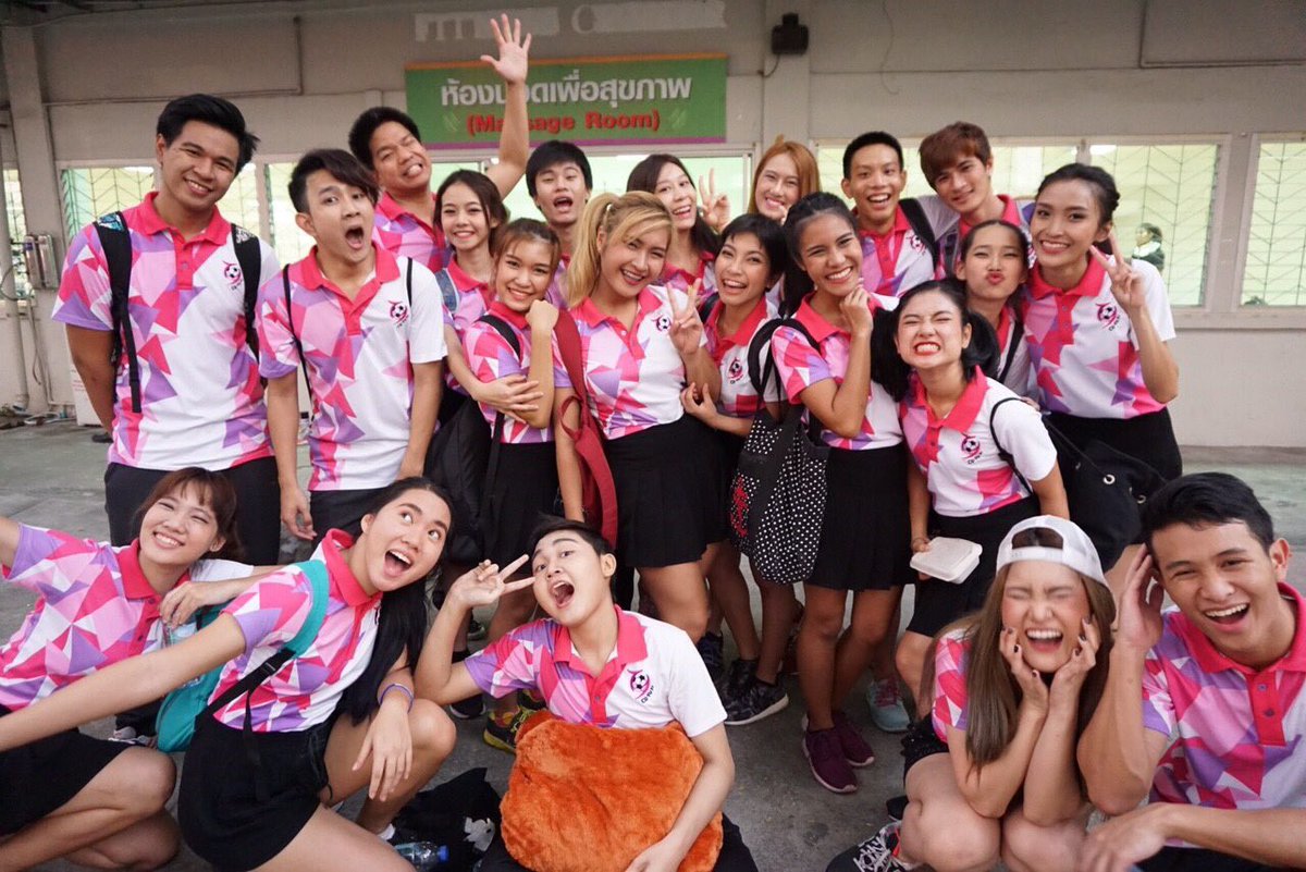 minniieminnie's tweet photo. วันพรุ่งนี้ มาพบพวกเรา #cupompom
10.35 หน้า Tokyu
11.30 หน้าสนามศุภ
16.58 สแตนฝั่งจุฬา
แล้วเจอกันนะคะ 💗 #TUCU71 https://t.co/n5bNd2r3gK