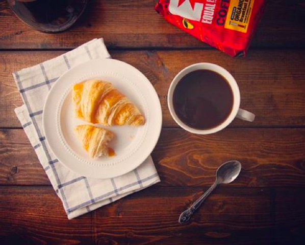 BoughtBeautiful's tweet photo. #fairtrade coffee is here AND on sale - just in time for #ValentinesDay! Shop now: https://t.co/TLrThzOqG3 https://t.co/cH6qJLdt6e