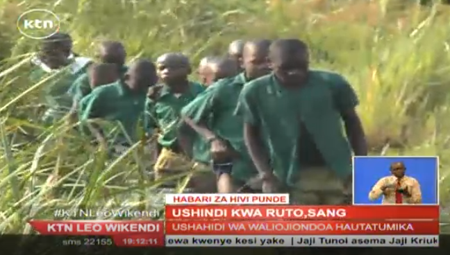 KTNLeo's tweet photo. Shule ya Bulwani, ambapo walimu na wanafunzi wanatumia choo kimoja #KTNLeo https://t.co/Q419VEjdtT https://t.co/IWL7oFgdYE