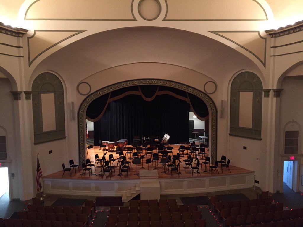 jillmsiler's tweet photo. Touring our graduation venue... Absolutely beautiful! #KiddKey #113days #Classof2016 @GunterHSTigers #GunterTigers https://t.co/kuo8d76clg