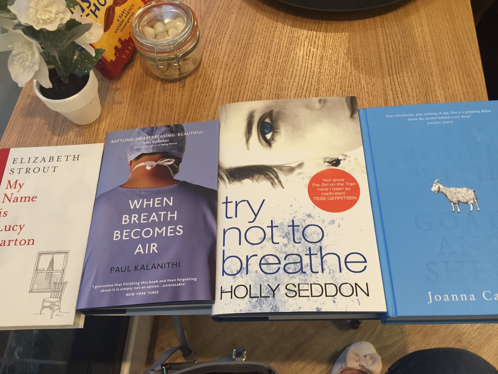 sarasbookblog's tweet image. Cheeky trip to @WaterstonesMK 📚📖🙊🙈 #imoutofcontrol @penguinrandom @hollyseddon @JoannaCannon @HarperCollinsUK