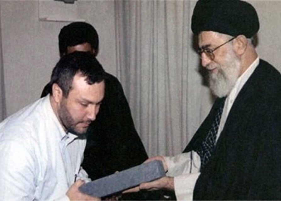 RZimmt's tweet image. #Iran&apos;s SL @khamenei_ir with Imad #Mughniyeh.