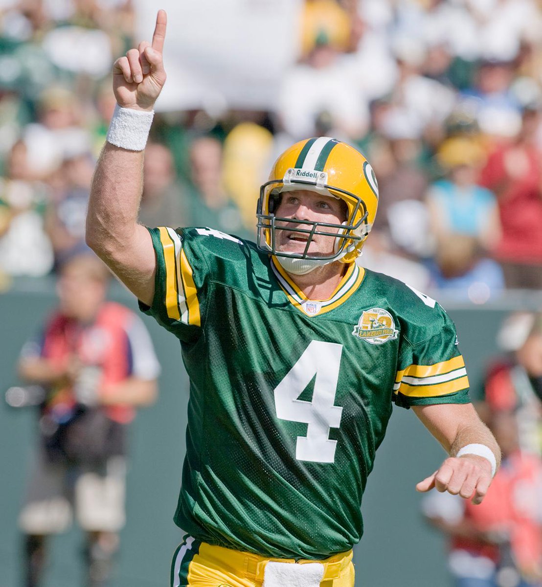 packers's tweet photo. #FavreFridays 🏈 https://t.co/JT64K8Yla5