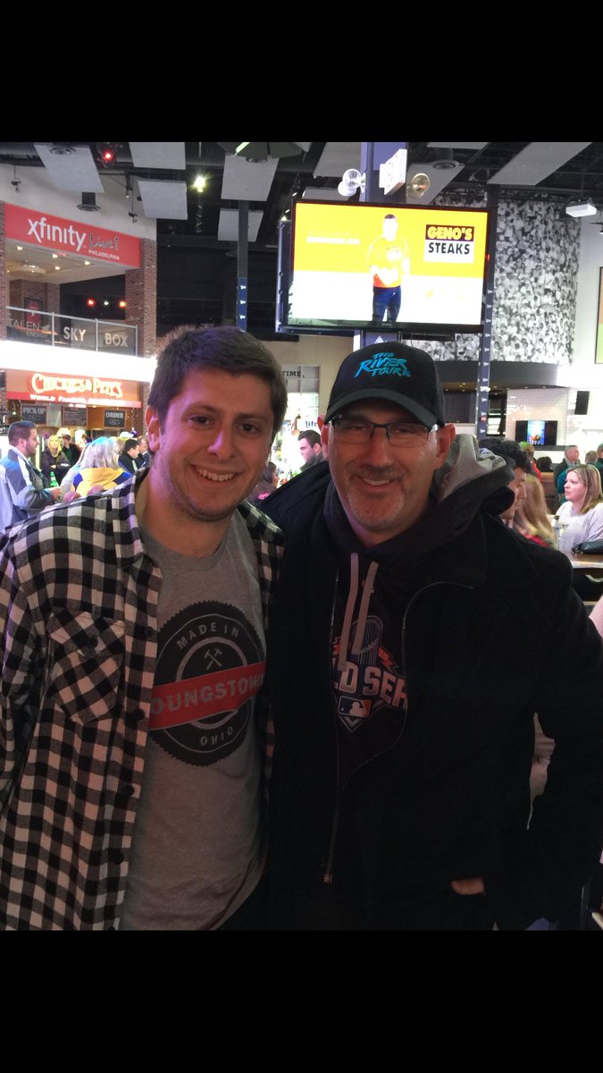 mpslater's tweet image. Check Shiet Guy in the house. #SpringsteenPhilly #rivertour2016 @backstreetsmag @springsteen @SetLustingBruce