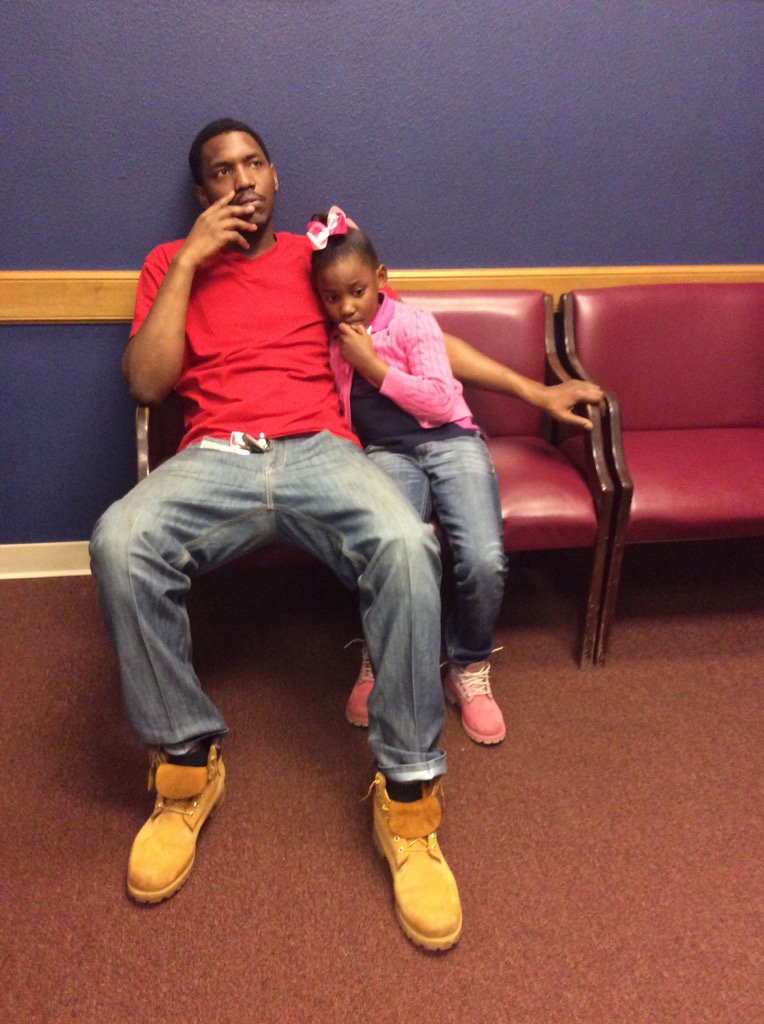 goddessglow17's tweet photo. When you're sick but Dad makes everything better! 👑I love their bond!! 😘😍😍DaddysBaby #Bre'aNichole #DaddyKnowLove https://t.co/vmkkrYrBVX
