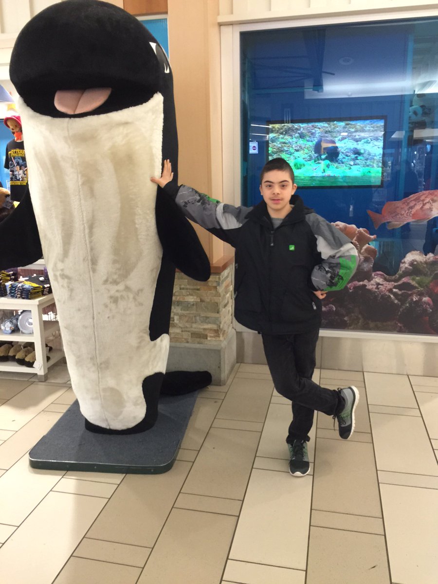 FPSSBASES's tweet photo. Hanging with the big fish https://t.co/nJwsmwKS3d