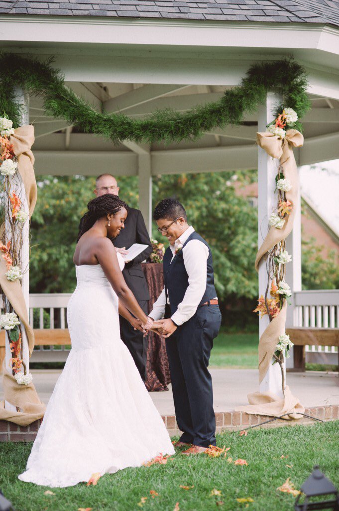 DCHomos's tweet photo. Sheika + Morgan
Louisville, KY
#SameLove 👭❤️ #MarriageEquality https://t.co/l9VGCQ3fc0