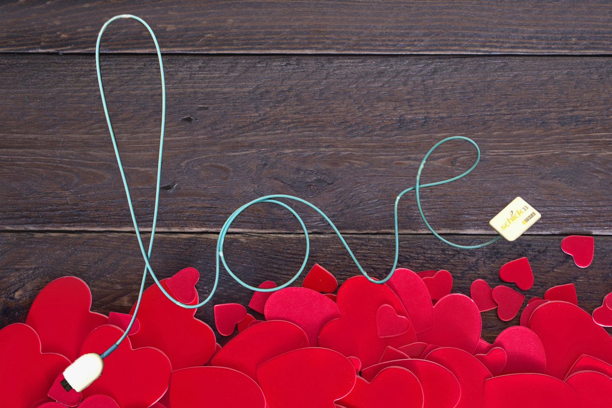 SchickbySirona's tweet photo. Valentine's Day is just around the corner! Book your #Schick33 demo today &amp; fall in love with our diagnostics! https://t.co/r5KAKtNhKf
