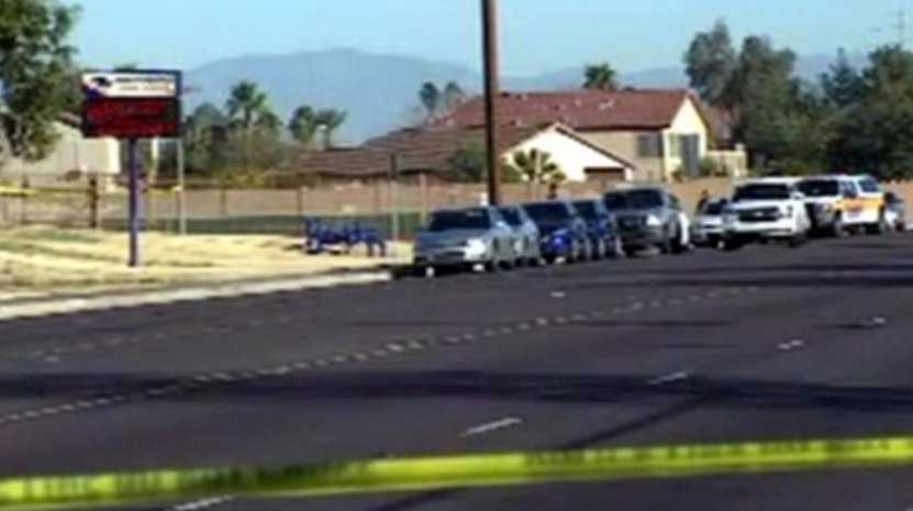 Police: 2 students, both 15-year-old girls, killed in shooting at Phoenix-area high school bit.ly/1SLT8E5?utm_me… https://t.co/KFhs3hqimA