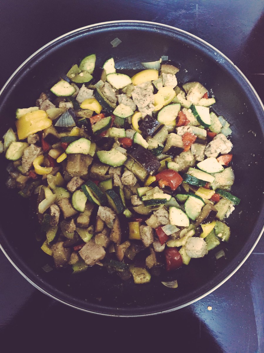 studyNcooking's tweet photo. #legumes en folie! #love #cooking #food https://t.co/bPCxELhYUd