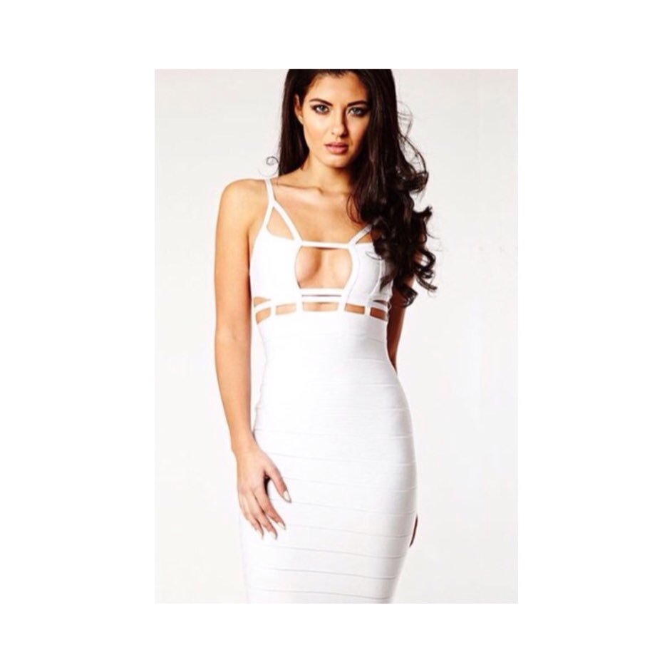 Bolgger2Bolgger's tweet photo. #fashion #FridayFeeling #DoItLikeItsLegal #IAmBeauty #fbloggers #fashionflock #lbloggers #bloggerswanted #Vogue100 https://t.co/SiuM1vGYNB