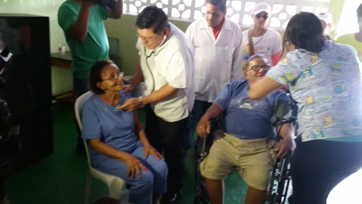 JS19JdistritoV's tweet image. #FelicesDeCompartir Jornada de Amor a Madres y Padres de Heroes y Martires, Colonia 14 de Septiembre #AMORANICARAGUA