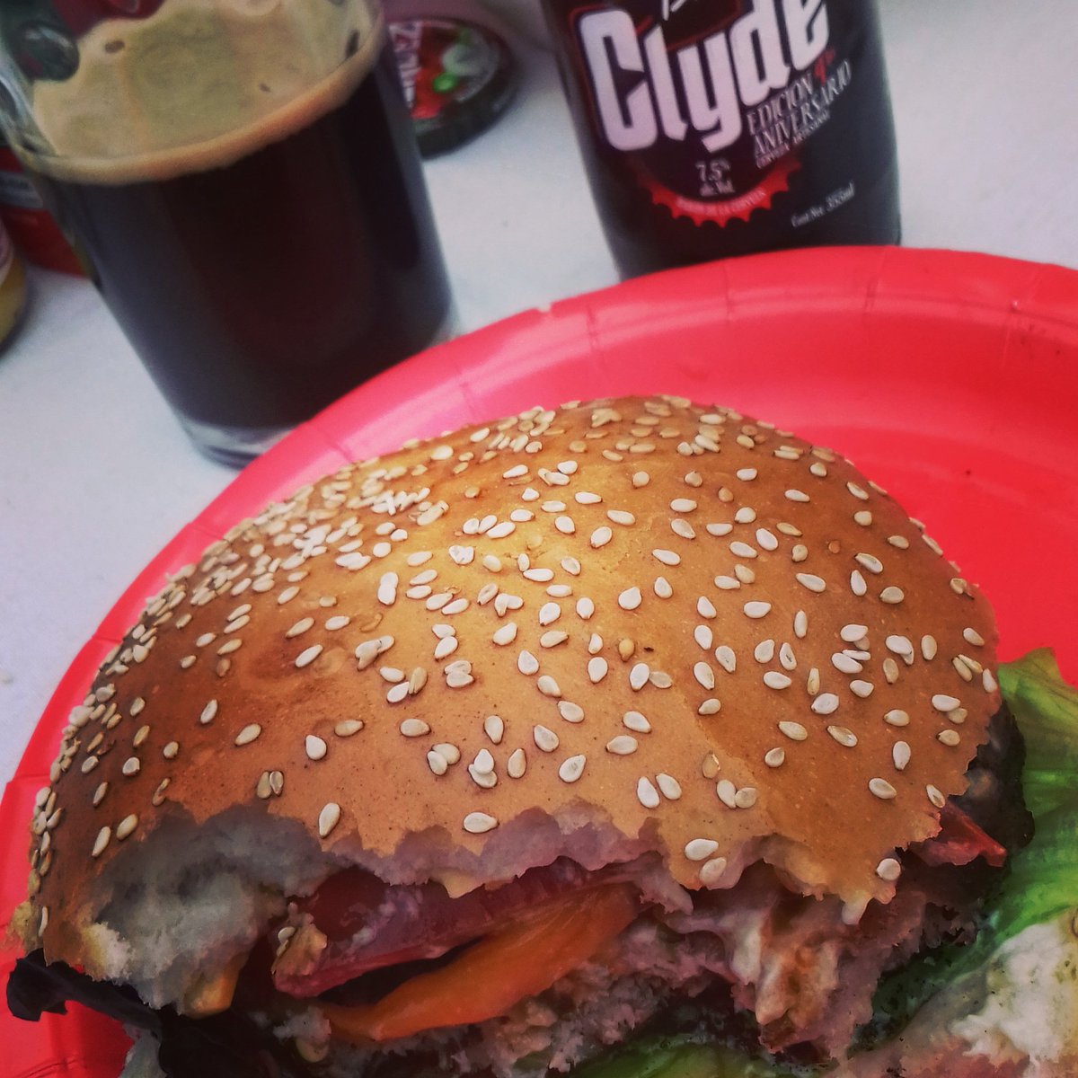 BarondlCerveza's tweet photo. Viernes social y de amistad @Chelaya_ @HGastrobar @CiceroneCibeles @reichbywolters @500cervezas @krox_beercoapa https://t.co/wgZPq3olJn