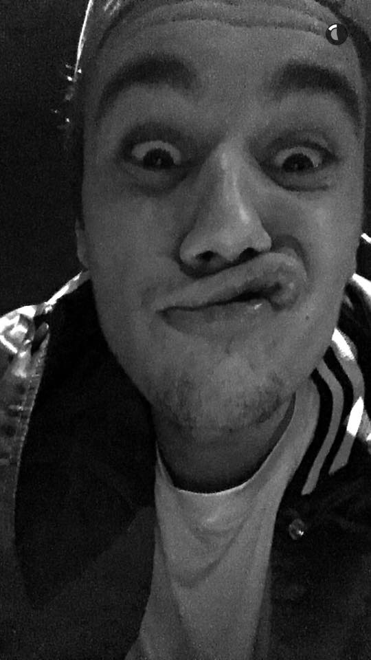 bieberordead's tweet photo. ÇOKLU ATIYORUM RT
#IsItTooLateToComeToTurkeyJustin https://t.co/ev5ImnEoot