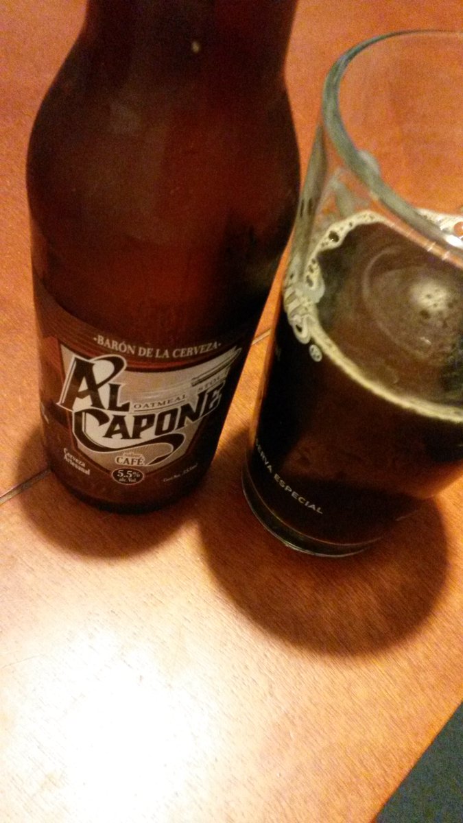 BarondlCerveza's tweet photo. Viernes social y de amistad @Chelaya_ @HGastrobar @CiceroneCibeles @reichbywolters @500cervezas @krox_beercoapa https://t.co/wgZPq3olJn