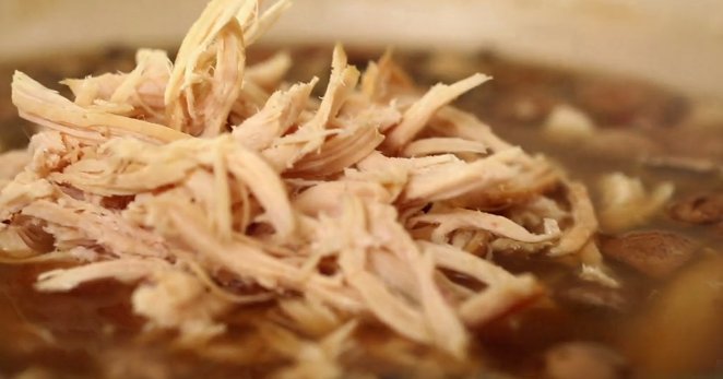 VIDEO: Ready for #Lunch?This Tom Yum Soup #recipe from The Real Girls Kitchen is perfect.

ora.tv/realgirlskitch…