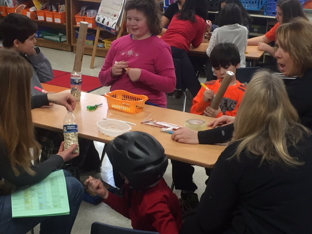 tinakoch815's tweet photo. Some great learning taking place here at Hawthorne-STEM today! #HawSED2016 https://t.co/PufNeEdb8h