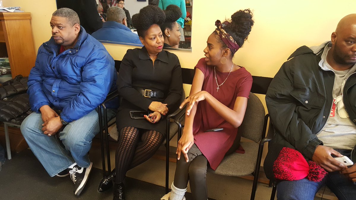 columbialinks's tweet photo. @ebertvoices student reviewer Kinnedy Broughton chatting it up with @ChazEbert publicist Robin Beaman. @WBEZ https://t.co/OvPEe6EeqZ