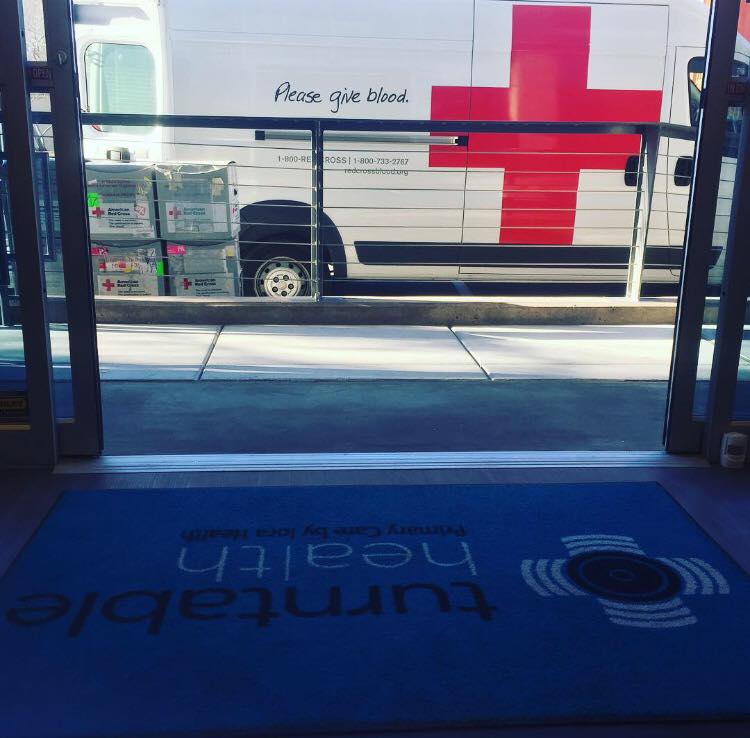TurntableHealth's tweet photo. #SharetheLove! Someone in Las Vegas needs blood every 10 mins. Drop-in today btwn 9a-2p! https://t.co/TTeaezDnrj