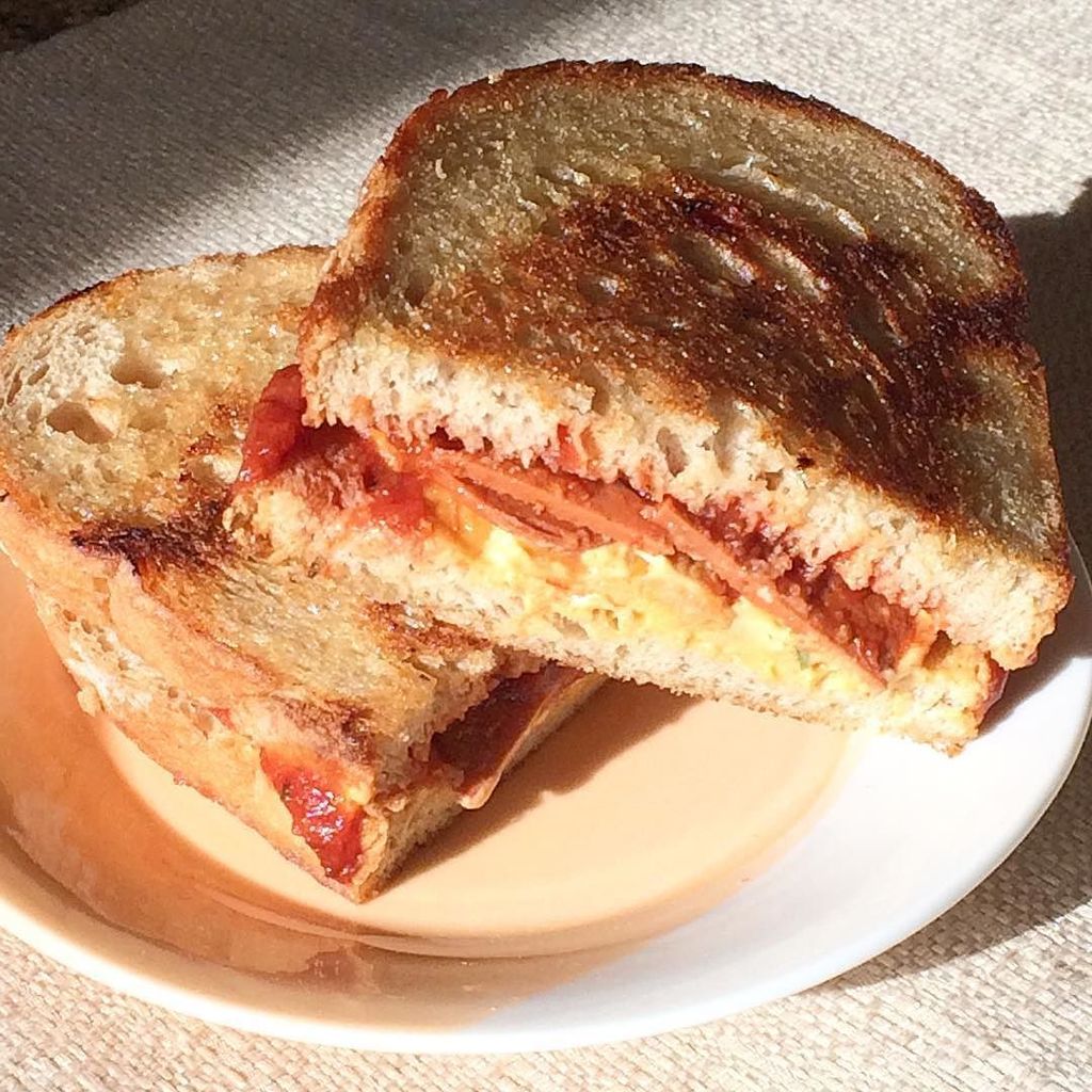 ZengarryVeg's tweet photo. A love affair between pizza and grilled cheese. #Zengarry Smokey Jalapeño, veggie peppero… https://t.co/Q5bk3EePcG https://t.co/ViXVOw1tFR