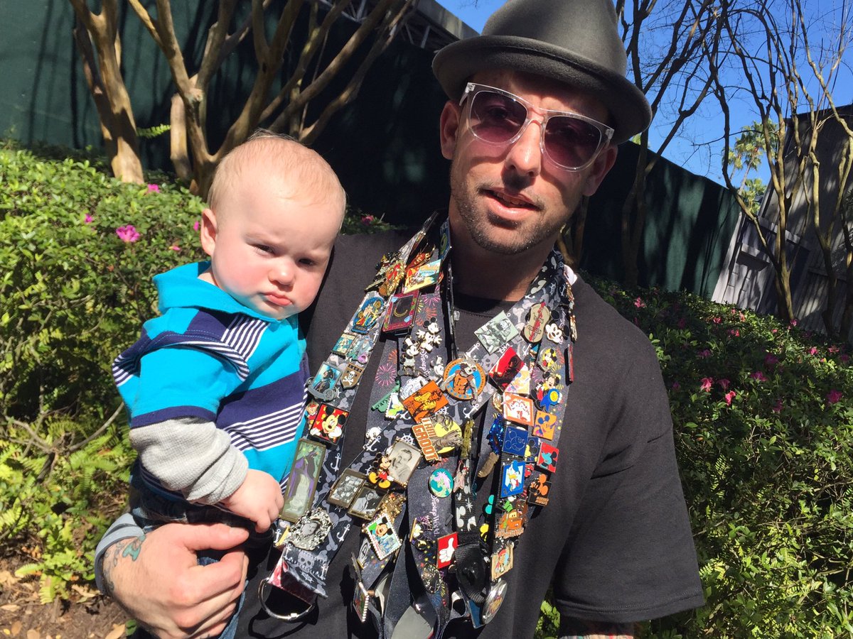TheDIS's tweet photo. Just met a man w the most impressive collection of pins around his neck. #FacesOfDisney https://t.co/hz5G6rnps3