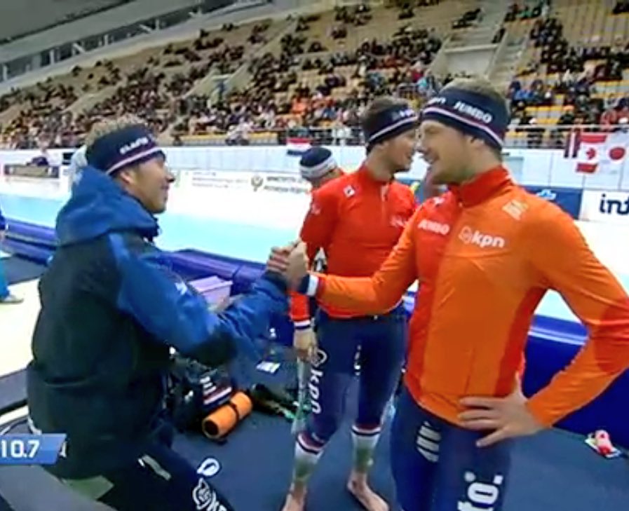 SchaatsMedia_NL's tweet photo. Nederlandse heren worden overtuigend WERELD KAMPIOEN !!
Wat een opper-bazen!
#wkafstanden #kolomna #stroetinga https://t.co/TyUFKMTXZm