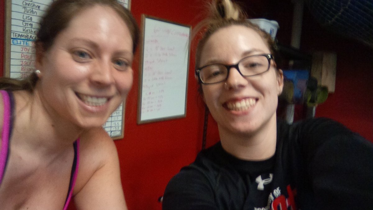 shlitch's tweet image. When you just DOMINATE the #Week2Challenge, AND it&apos;s Friday! #TeamEdge #60DayChallenge @jennifer_r_b