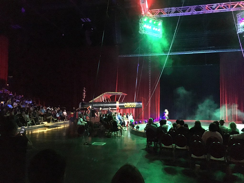 sun_grandwest's tweet image. Its time for the #HumanCannonBall! A first for South Africa #AussieCircus