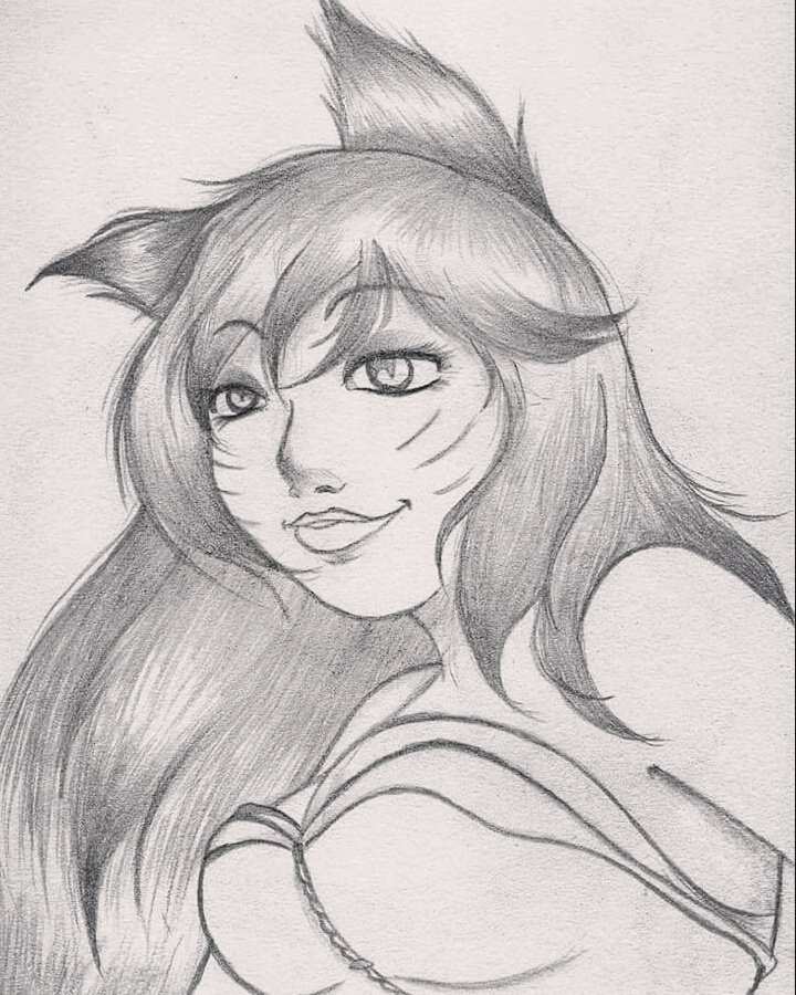 Sara25rod's tweet photo. Ahri #LeagueOfLegends @ForbiddenWebzin @TheArtBond https://t.co/pWbiEXe7RJ