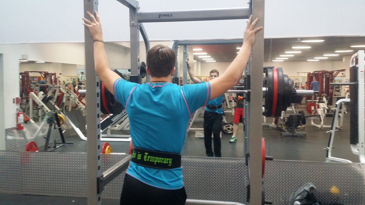 MLaPlante14's tweet photo. #legday #littlebroproblems @14Laplante @RisingStars6 https://t.co/fYeEicX6gX