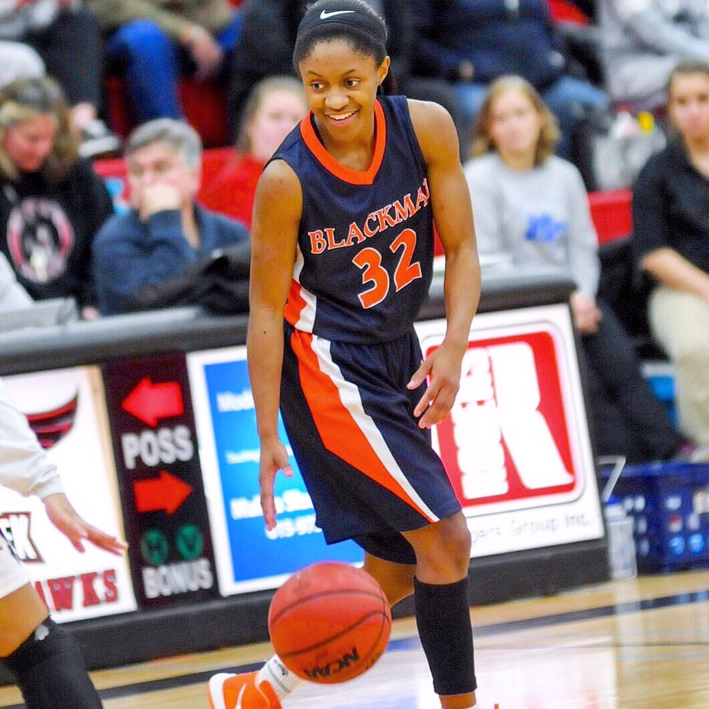 LadyBlazeHoops's tweet photo. Congrats Lady Blaze Senior Crystal Dangerfield for being a 2016 AAA Miss Basketball Finalist! @_CrystalD32 https://t.co/TUF1tGo4Gy