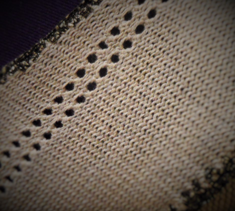 PurlaStrick's tweet photo. #knitting #wool #tunic #knittingmachine https://t.co/6gnF65rZ28