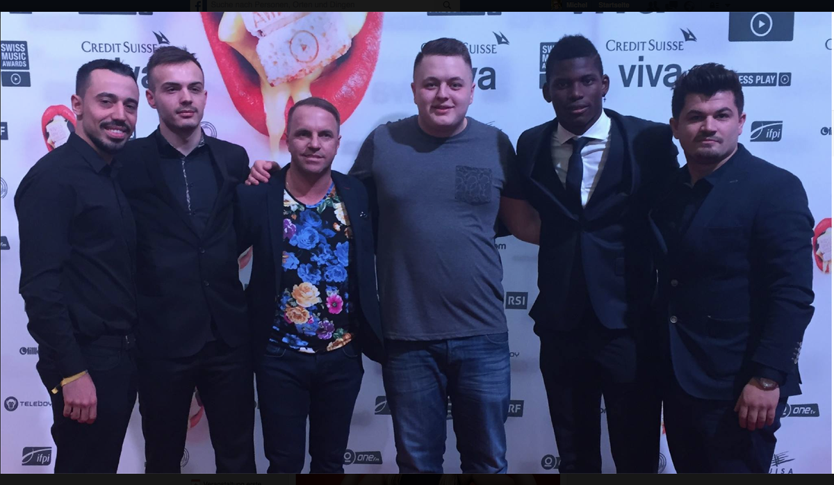 MTVSwitzerland's tweet photo. Was für eine Star-Power: #Embolo, #Zeki von #Swissmeme, #Bendrit & @samedin19 an den #SMA16 https://t.co/4fBtfphGZT