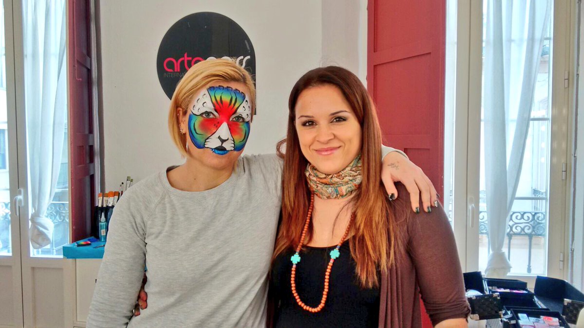 arteness // make-up tweet media