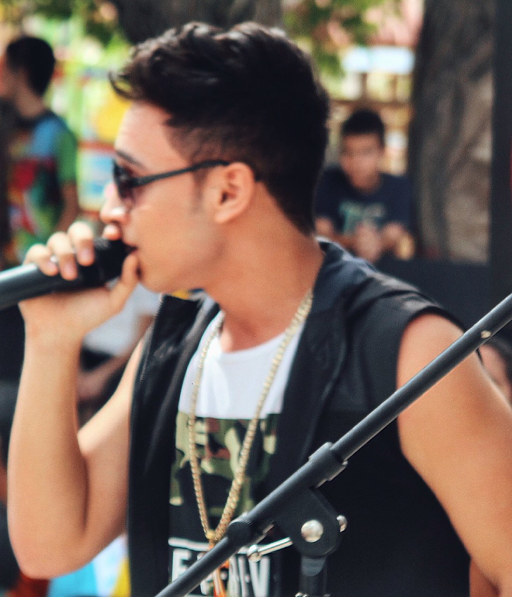 LuisGiraldoc's tweet photo. "MUSIC IS LIFE" 🎤🙏🏼💯
Mis redes:
https://t.co/iFaNpROvCk
https://t.co/GXEqFu6Kts 
https://t.co/s5NfVd0I7R https://t.co/py1mo2wczl
