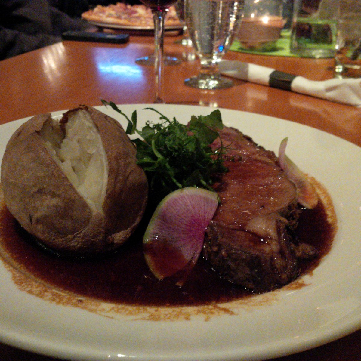 TravellerCanada's tweet photo. What's for dinner @GoWhistler ? Hard to beat #primeribFridays @ #TableNineteen @NicklausNorthGC @golfbc @FoodPorn_MX https://t.co/BfVrwTC4Bp