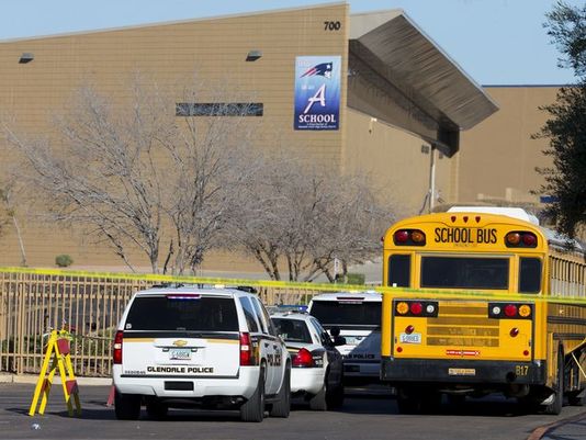 azcentral's tweet photo. #IndependenceHigh Tips and resources for parents and teens experiencing trauma. https://t.co/5brqqvNvh0 https://t.co/UmizJoBK1l