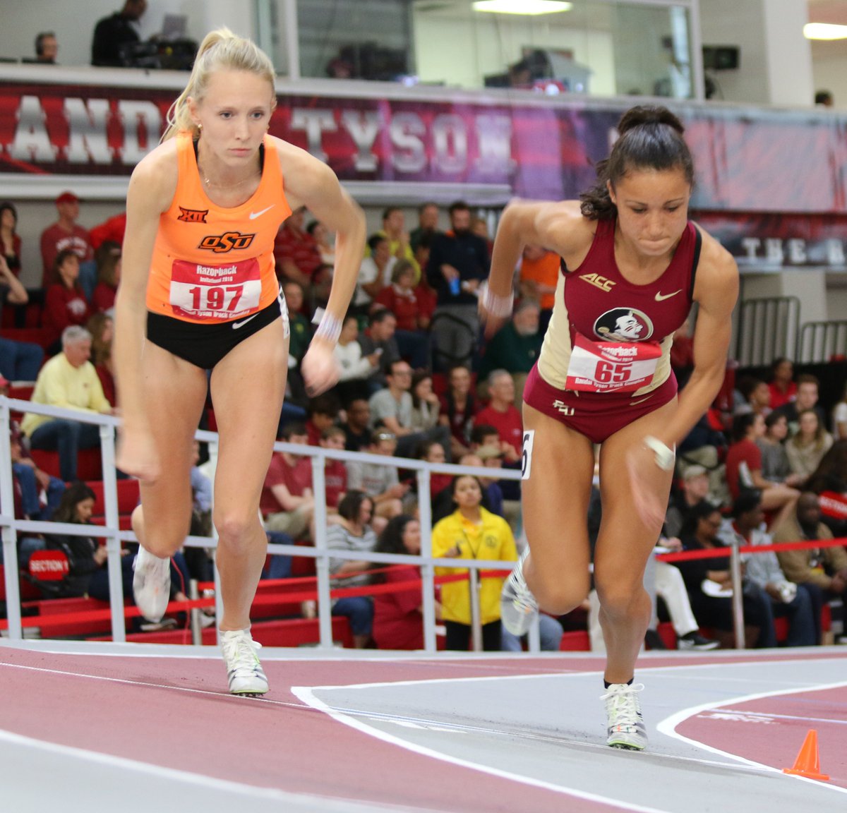 Unofficially <a href="/chelseajarvis/">Chelsea Jarvis</a> breaks own FSU 800 record w/PB 2:04.45; 5th overall &amp; 2nd collegian #Noles