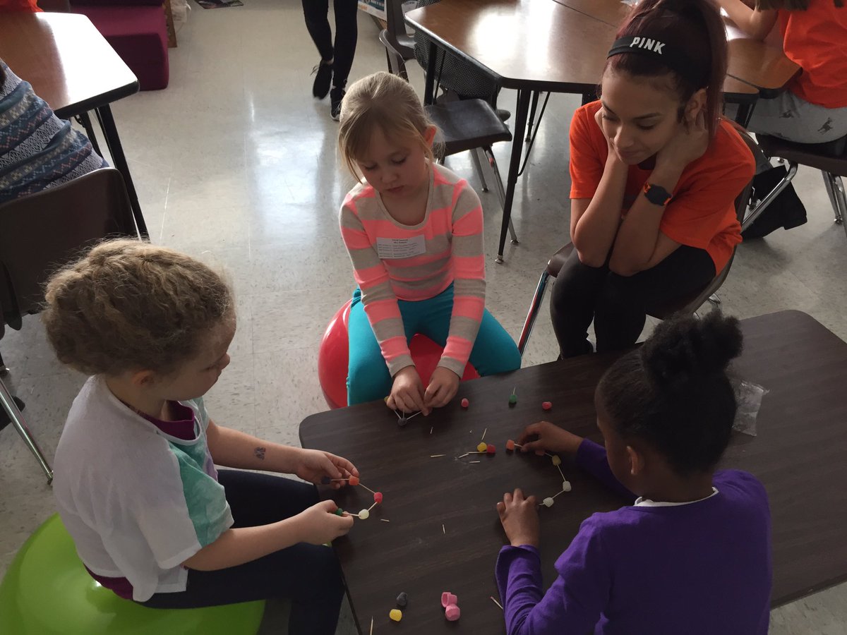 MsTurnersTweets's tweet photo. Trying to use perseverance to improve their towers #HawSED2016 https://t.co/cP0TCDDm6L