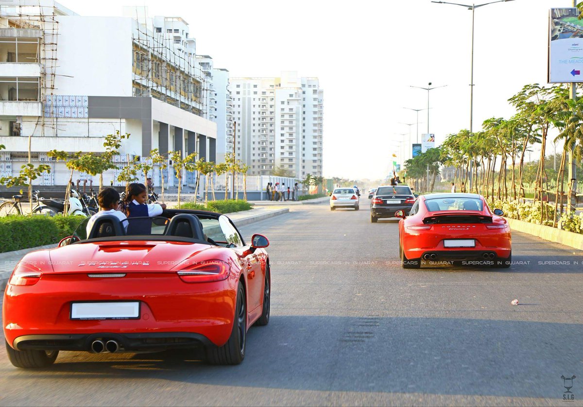sigautomotive's tweet photo. #SIGexclusive #Porsche #BoxsterS #CarreraS #SuperMotorDrive #SMD #RepublicDay #JoyRide #SupercarsinGujarat #SIG https://t.co/YNrZXAXaTt