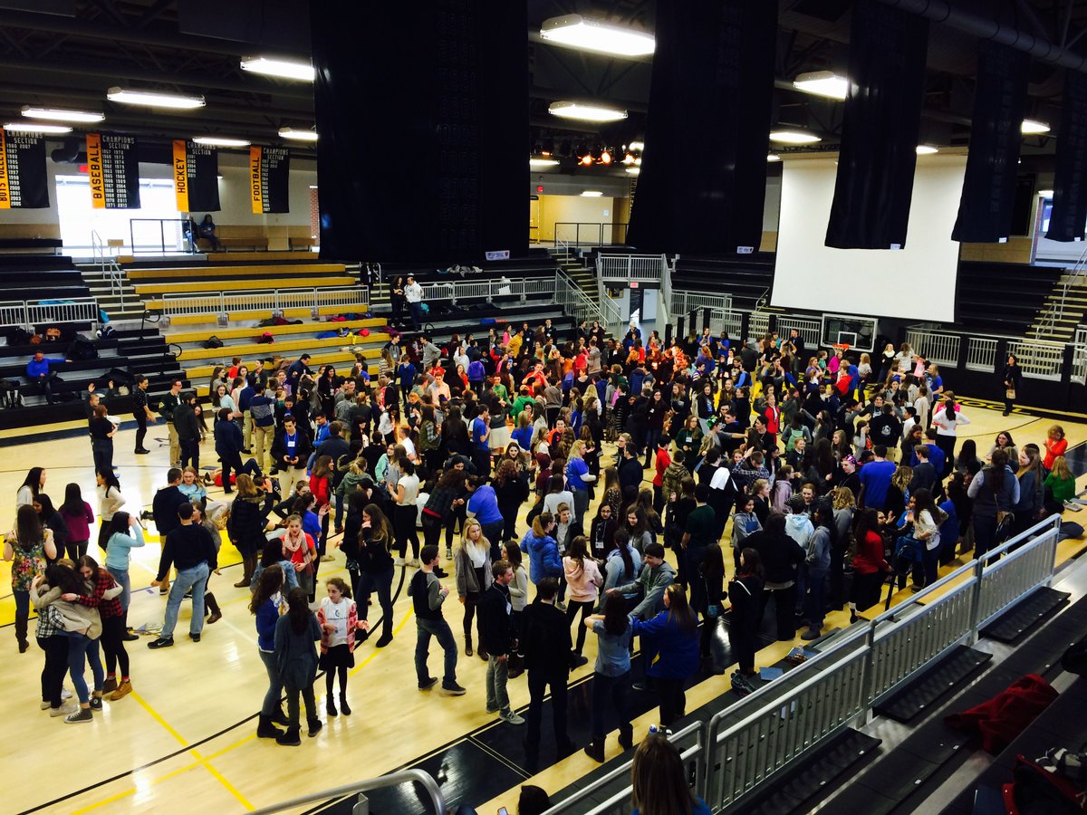 hilltopspartan's tweet photo. Closing activity @PASCtweets D3 Conference! TY @missmercadante @Mr_WaldronMHS MHS Student Council! #UniqueLeadership https://t.co/vQn0uwECi3