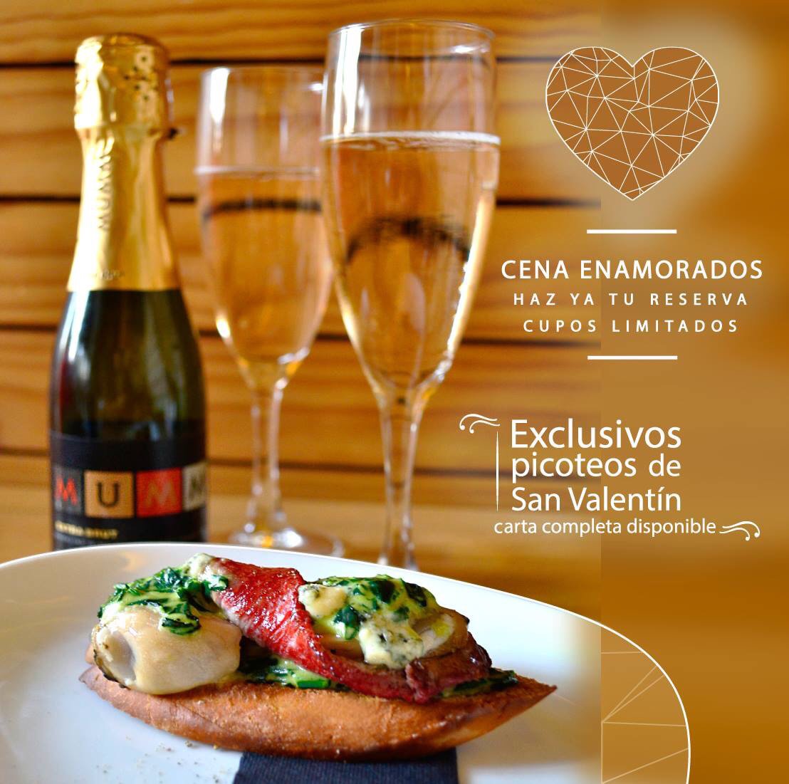 Vive este fin de semana de #enamorados con los exquisitos tragos y picoteos diseñados para dos 💕 #14F