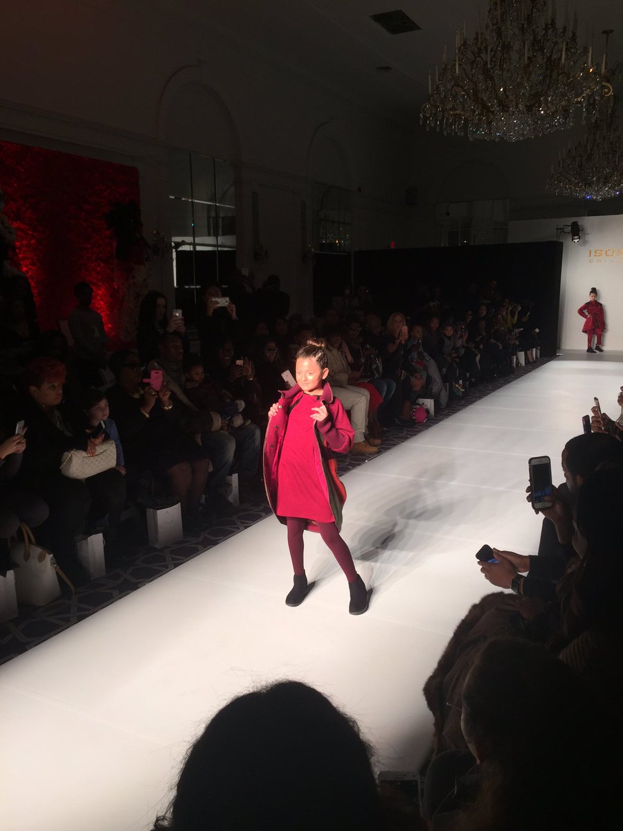 harrington_ally's tweet photo. Isossy Children // fierce fabulous children
#liveloveisossy
#NYFWisossy
#nyfw
#iampossible 
#fgnyfw 
#nyfw https://t.co/9v5QU81o3K