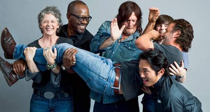 SMALLVILLE_NBD's tweet photo. Laugh now. Cry on Sunday. #TheWalkingDead #TWD #twdreturns #TWDFamily #FearTheReturnofTheWalkingDead #MajorDeath :-( https://t.co/WLsOcoMpmr