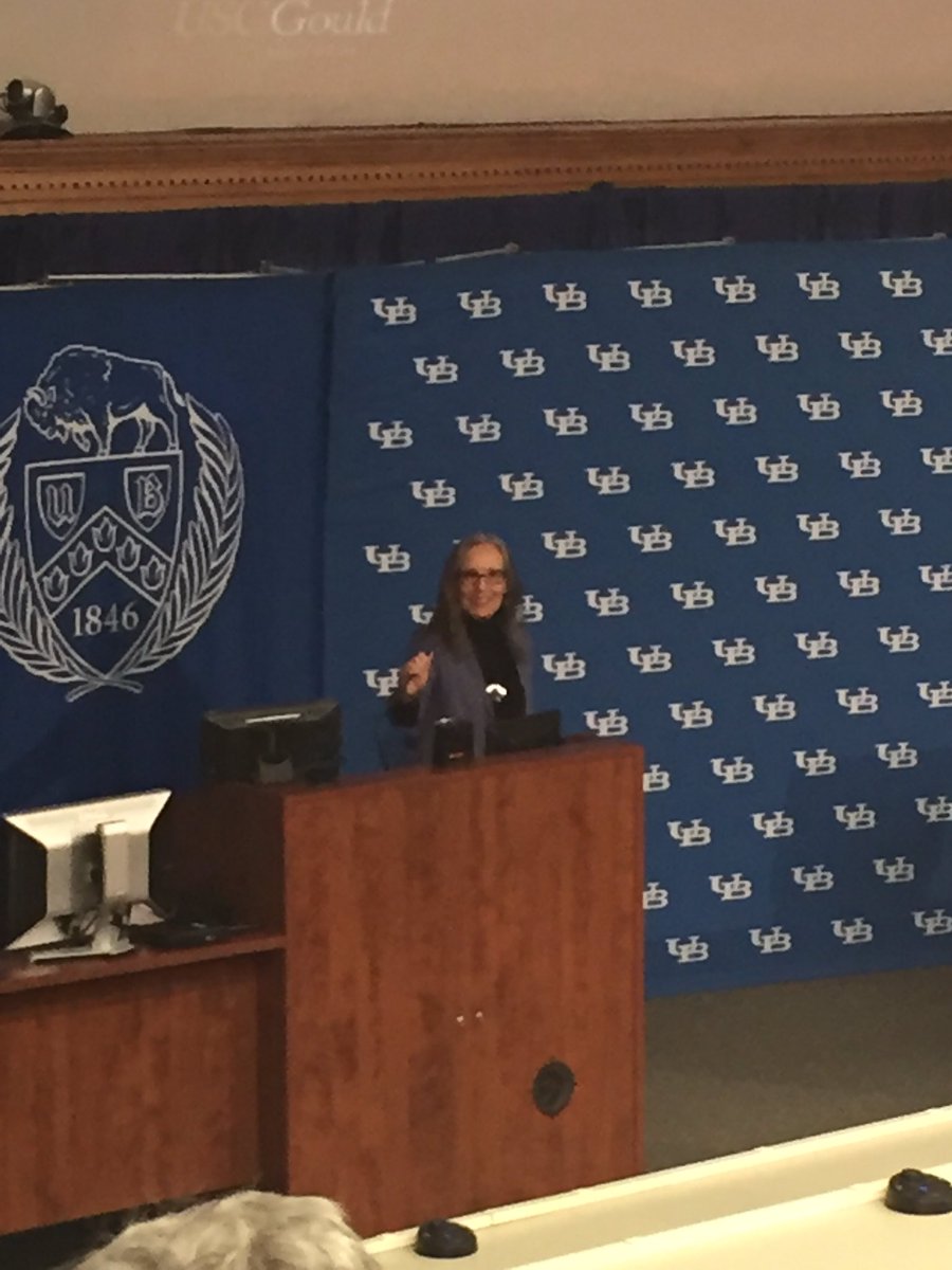 Now Gillian H. Hadfield from @USCGouldLaw is going to talk about reinventing law #MitchellLecture #SUNYLaw