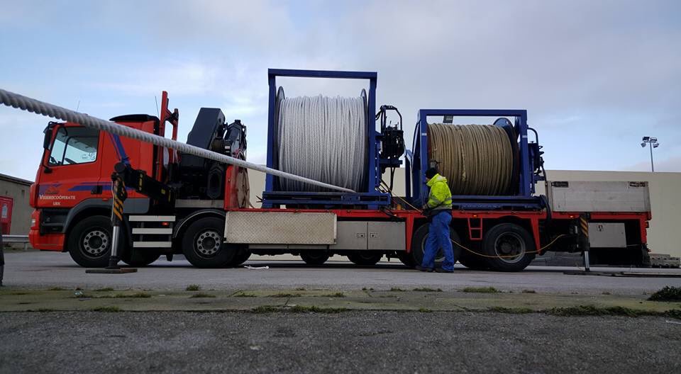 AlbertVCU's tweet photo. Combiropes wisselen in Boulogne-Sur-Mer #langelengtes #geensplitsen #onderspanning #UK135 https://t.co/iIHVcie3Al