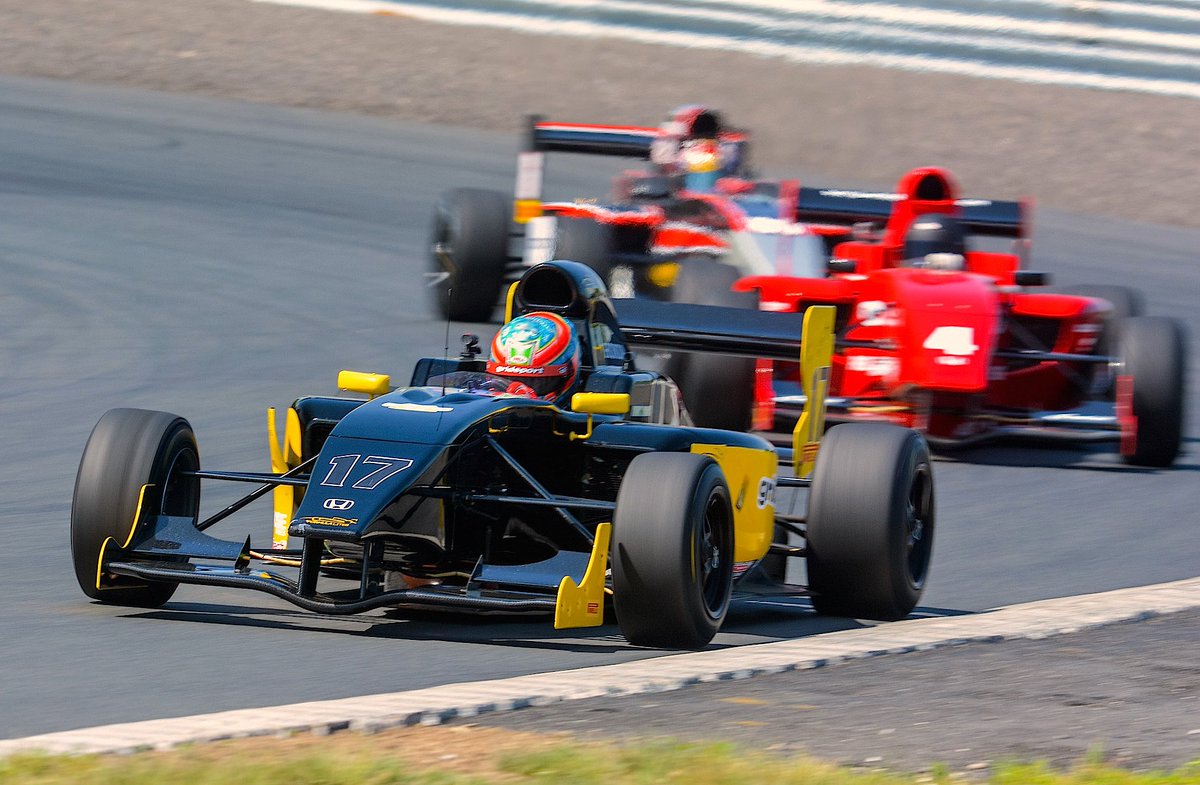 PirelliUSA's tweet image. We are proud to be the title sponsor of the Formula Lites series! #FormulaLites #Pirelli #2016