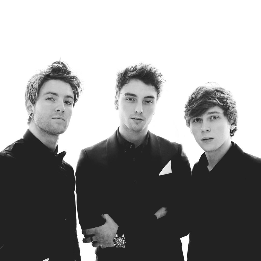 glittermagazine's tweet image. .@EmblemThree have a special announcement coming #ValentinesDay! #E3 #GLITTER NEWS: buff.ly/1SKWTtq