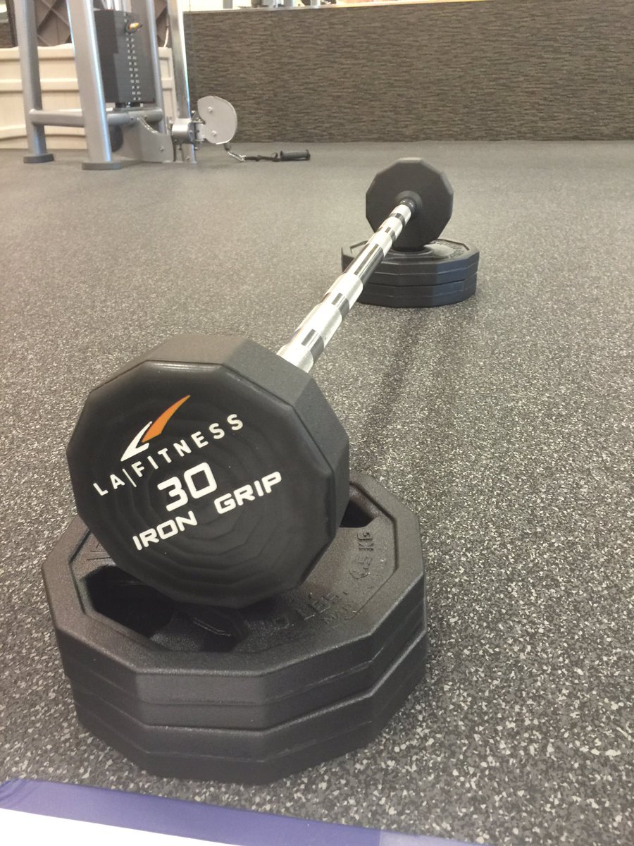 flutist_kim's tweet photo. #w2d5 done. @SamHeughan DL weights I'm coming for ya (eventually, maybe) - no rest tmrw: PT leg day https://t.co/daKooBIok0
